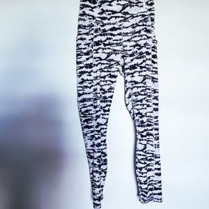 Fabletics High-Waisted Pocket Legging